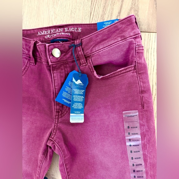 2/$15 NWT AMERICAN EAGLE Denim Jegging Crop Pants, Berry Colour, Size 8 regular - Picture 5 of 8